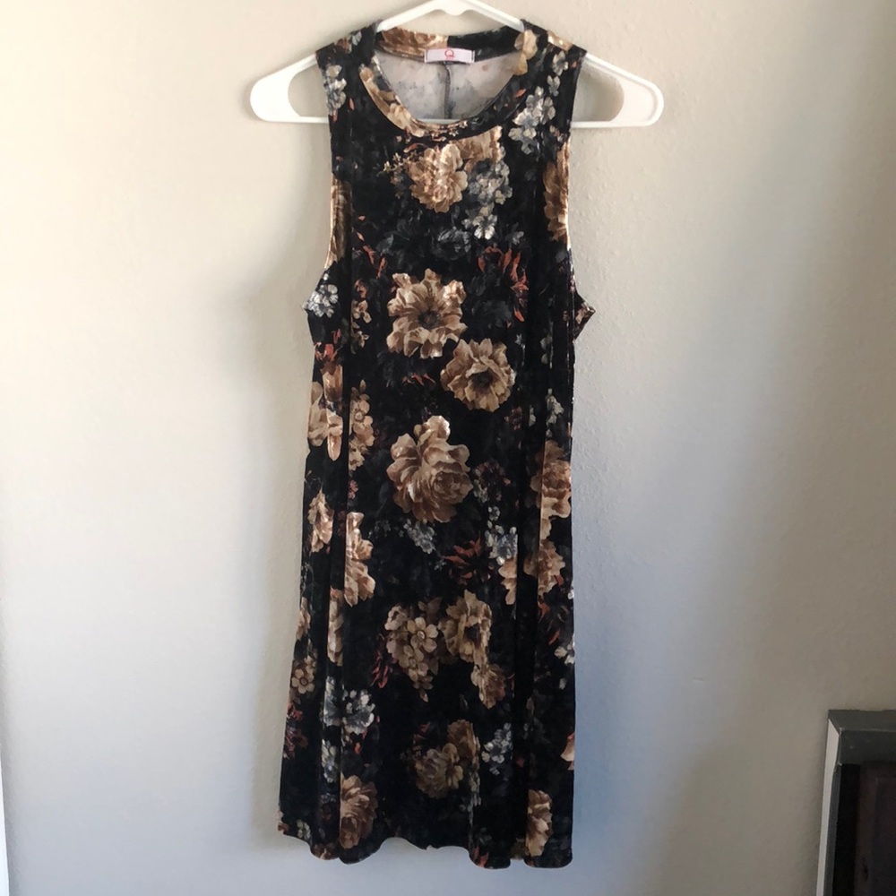 Beautiful velvet mini dress